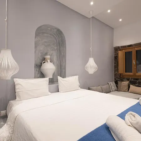 Loucas On The Cliff 3*