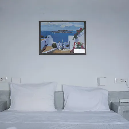 Loucas On The Cliff Hotell 3*