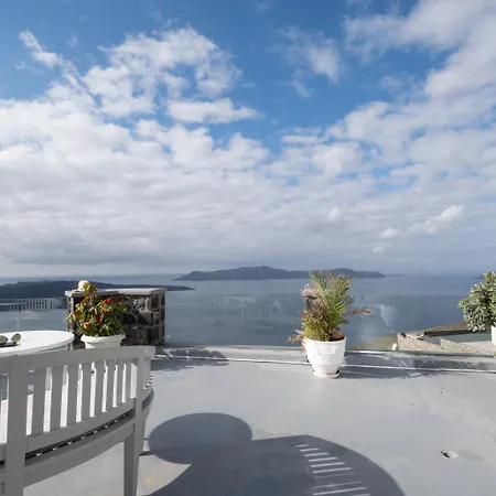 Loucas On The Cliff Hotell