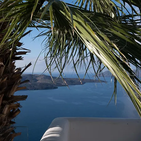 Loucas On The Cliff 3*