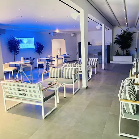 Loucas On The Cliff 3* Fira (Santorini)