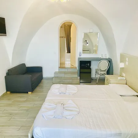 Loucas On The Cliff Hotell