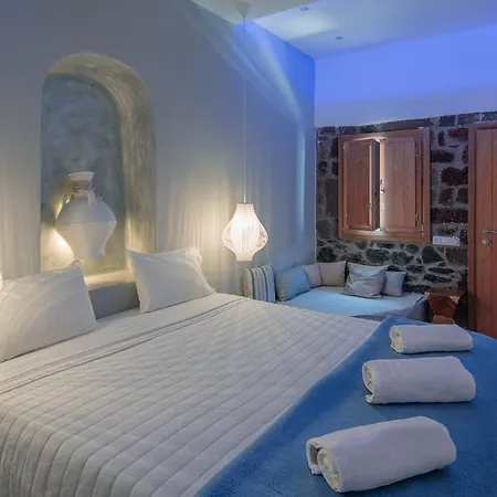 Loucas On The Cliff Hotell 3*