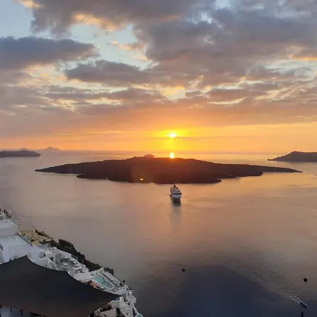 Loucas On The Cliff Fira (Santorini)