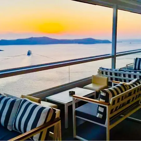 Loucas On The Cliff Otel