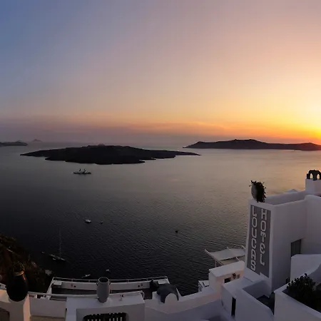 호텔 Loucas On The Cliff 3*