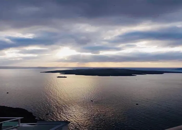 Hotel Loucas On The Cliff Fira (Santorini)