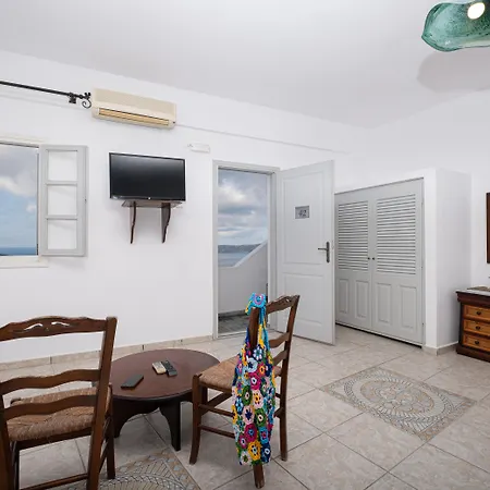 Hotel Loucas On The Cliff 3*