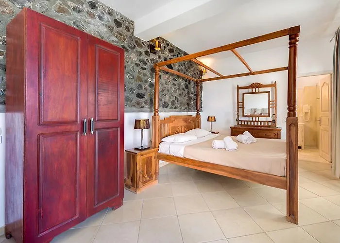 Hotel Loucas On The Cliff 3*