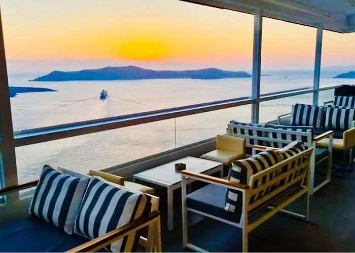 Loucas On The Cliff Hotel