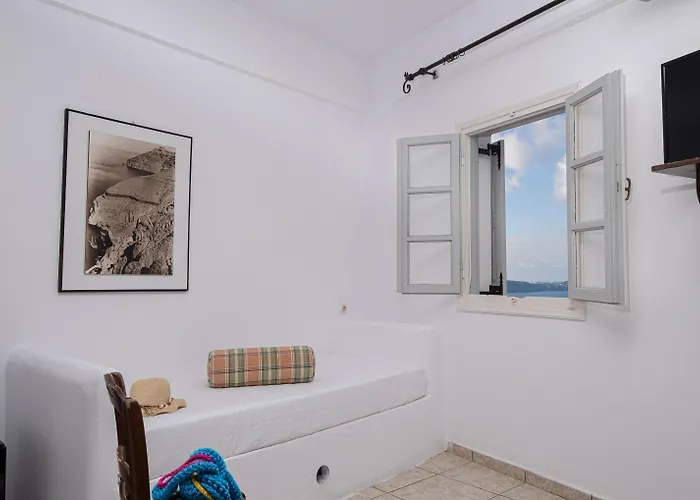 Hotel Loucas On The Cliff