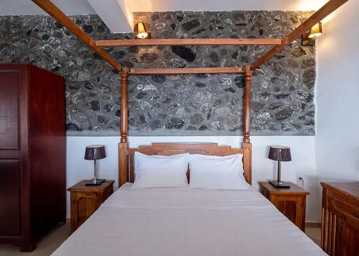 Hotel Loucas On The Cliff 3*