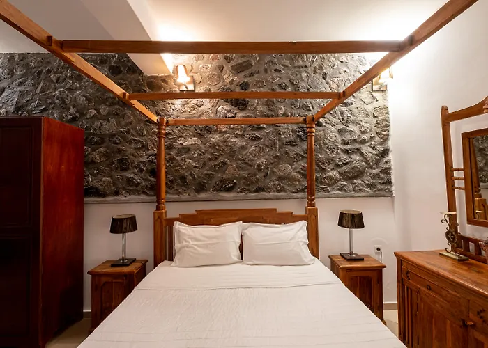 Loucas On The Cliff Hotel 3*