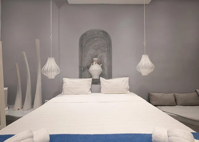 Loucas On The Cliff Hotel 3*