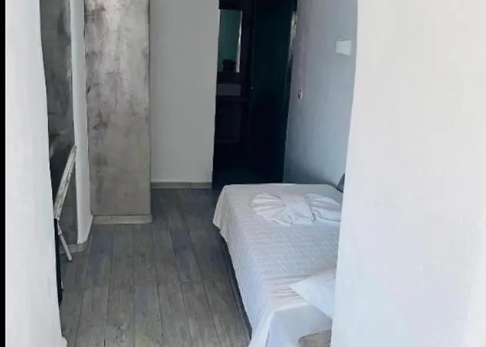 Hotel Loucas On The Cliff 3*