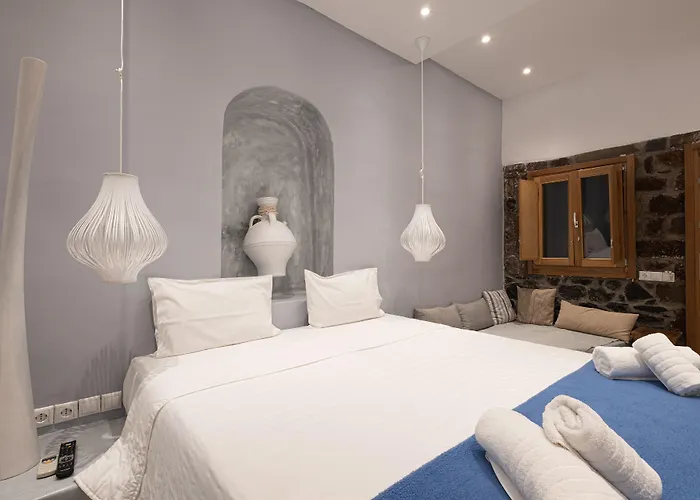 Loucas On The Cliff Hotel 3*