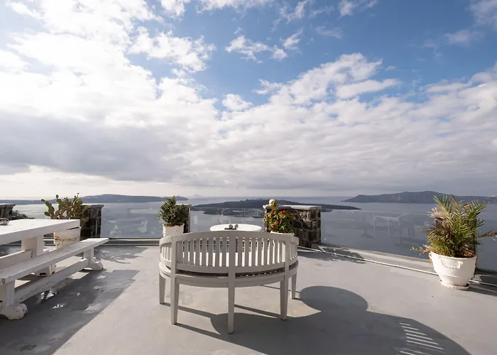 Loucas On The Cliff 3* Fira (Santorini)