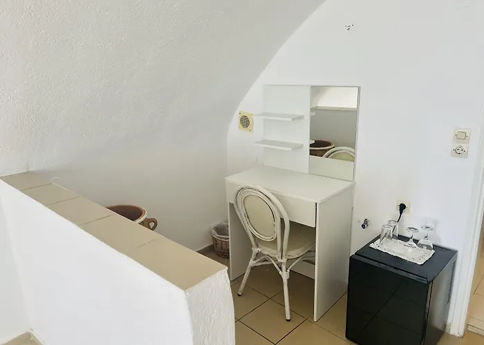 Hotel Loucas On The Cliff Fira (Santorini)