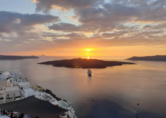 Loucas On The Cliff Fira (Santorini)