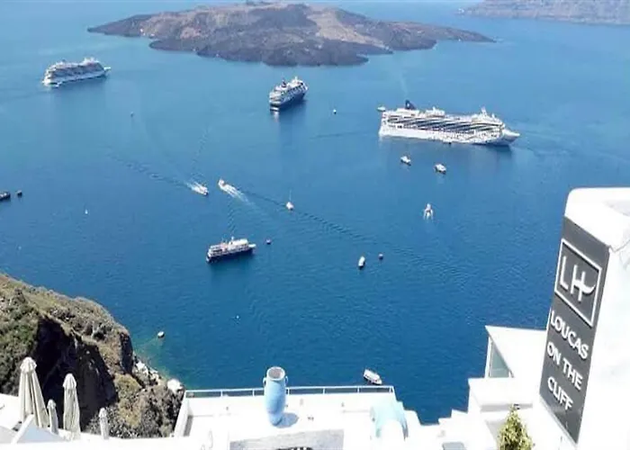 Loucas On The Cliff Hotel