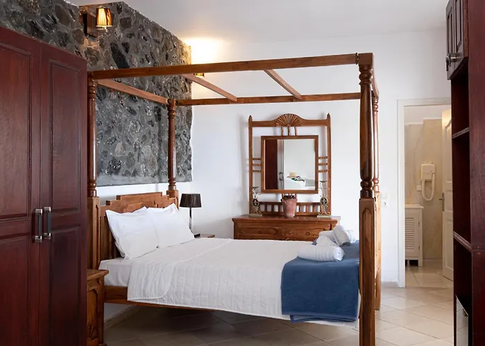 Hotel Loucas On The Cliff Fira (Santorini)