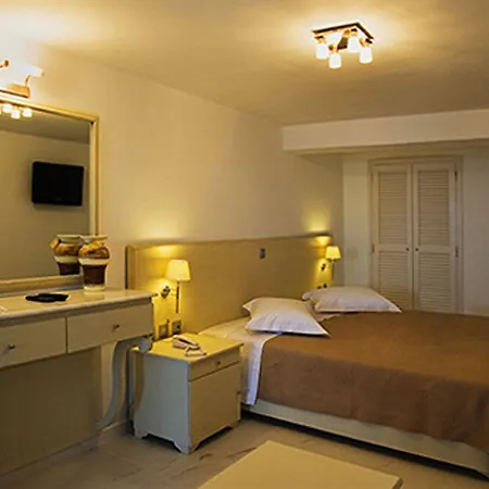 Loucas On The Cliff Hotel