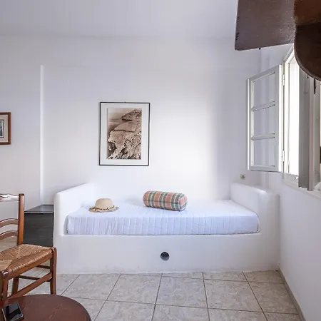 Hotel Loucas On The Cliff