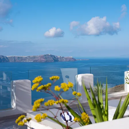 Loucas On The Cliff Hotel 3*
