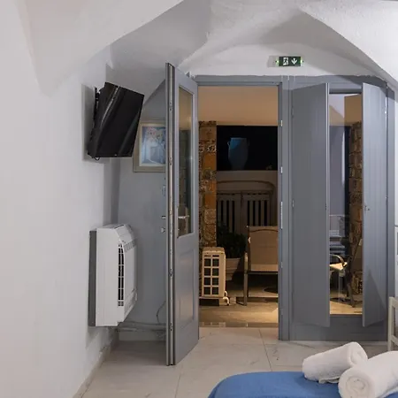 Hotel Loucas On The Cliff Fira (Santorini)