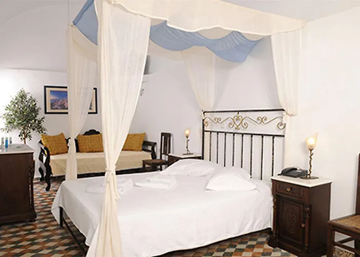 Loucas On The Cliff 3*