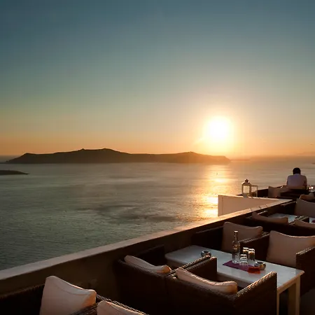 Loucas On The Cliff 3*